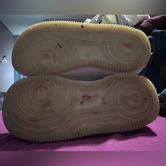 Nike White and Red Force Kids Athletic Shoes - Picture 4 of 8